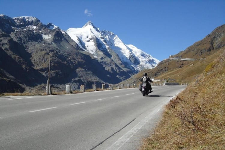 Der-Aschauer-Hof-fuer-Motorradfahrer